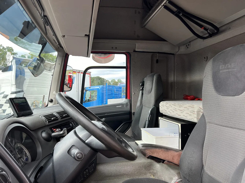 DAF CF 290 4X2 EURO6 SPACECAB RENOVA / VANGMUIL / LAADKLEP / TOP STAAT - Konttialus/ Vaihtokuormatilat kuorma-auto: kuva DAF CF 290 4X2 EURO6 SPACECAB RENOVA / VANGMUIL / LAADKLEP / TOP STAAT - Konttialus/ Vaihtokuormatilat kuorma-auto DAF CF 290 4X2 EURO6 SPACECAB RENOVA / VANGMUIL / LAADKLEP / TOP STAAT - Konttialus/ Vaihtokuormatilat kuorma-auto: kuva DAF CF 290 4X2 EURO6 SPACECAB RENOVA / VANGMUIL / LAADKLEP / TOP STAAT - Konttialus/ Vaihtokuormatilat kuorma-auto