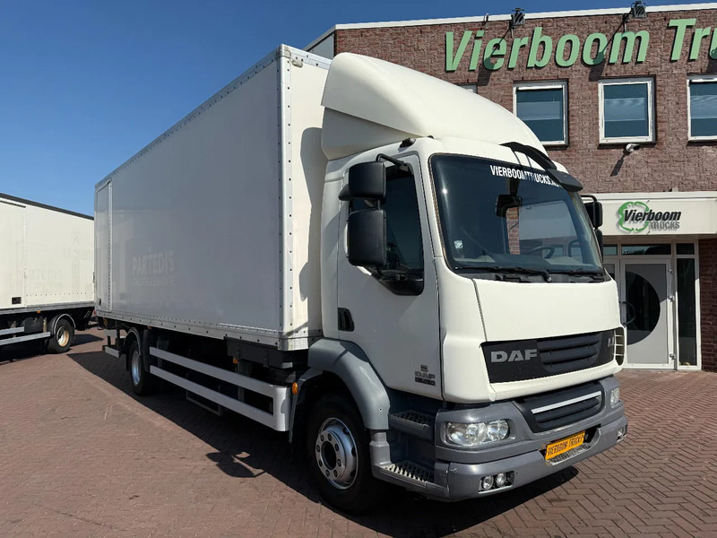 DAF LF 55.250 LF55-250 Box with lift / Manual gearbox Euro5 - Umpikori kuorma-auto: kuva DAF LF 55.250 LF55-250 Box with lift / Manual gearbox Euro5 - Umpikori kuorma-auto DAF LF 55.250 LF55-250 Box with lift / Manual gearbox Euro5 - Umpikori kuorma-auto: kuva DAF LF 55.250 LF55-250 Box with lift / Manual gearbox Euro5 - Umpikori kuorma-auto