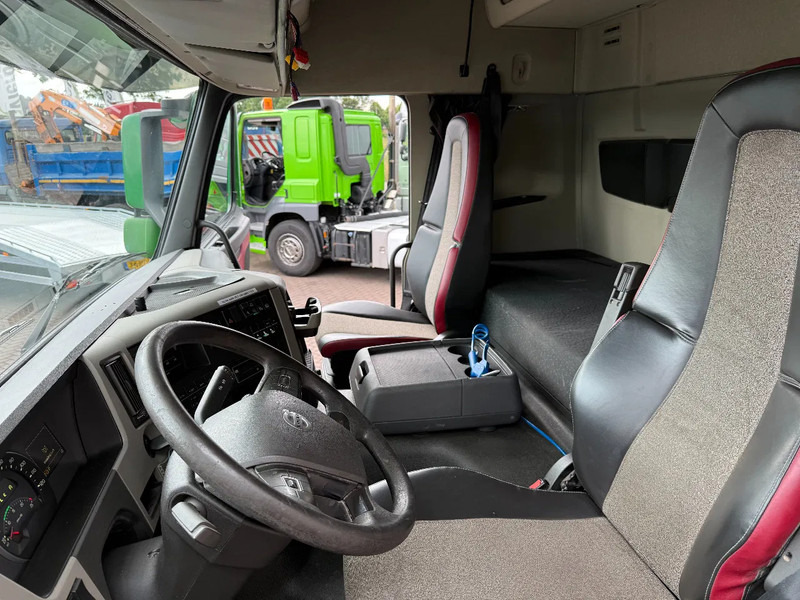 Volvo FM FM370 4X2 Globetrotter / Welgro compressor / Dynimac steering / Holland Truck - Vetopöytäauto: kuva Volvo FM FM370 4X2 Globetrotter / Welgro compressor / Dynimac steering / Holland Truck - Vetopöytäauto Volvo FM FM370 4X2 Globetrotter / Welgro compressor / Dynimac steering / Holland Truck - Vetopöytäauto: kuva Volvo FM FM370 4X2 Globetrotter / Welgro compressor / Dynimac steering / Holland Truck - Vetopöytäauto