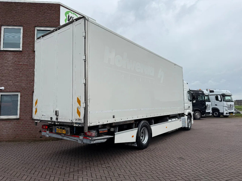 Volvo FM 410 GLOBETROTTER BDF MIT WECHSELKOFFER + LBW EURO 6 HOLLAND TRUCK - Konttialus/ Vaihtokuormatilat kuorma-auto: kuva Volvo FM 410 GLOBETROTTER BDF MIT WECHSELKOFFER + LBW EURO 6 HOLLAND TRUCK - Konttialus/ Vaihtokuormatilat kuorma-auto Volvo FM 410 GLOBETROTTER BDF MIT WECHSELKOFFER + LBW EURO 6 HOLLAND TRUCK - Konttialus/ Vaihtokuormatilat kuorma-auto: kuva Volvo FM 410 GLOBETROTTER BDF MIT WECHSELKOFFER + LBW EURO 6 HOLLAND TRUCK - Konttialus/ Vaihtokuormatilat kuorma-auto