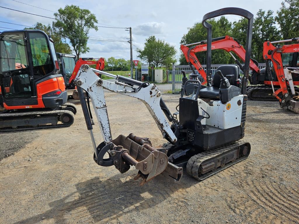 BOBCAT E 10 - Minikuormaaja: kuva BOBCAT E 10 - Minikuormaaja BOBCAT E 10 - Minikuormaaja: kuva BOBCAT E 10 - Minikuormaaja