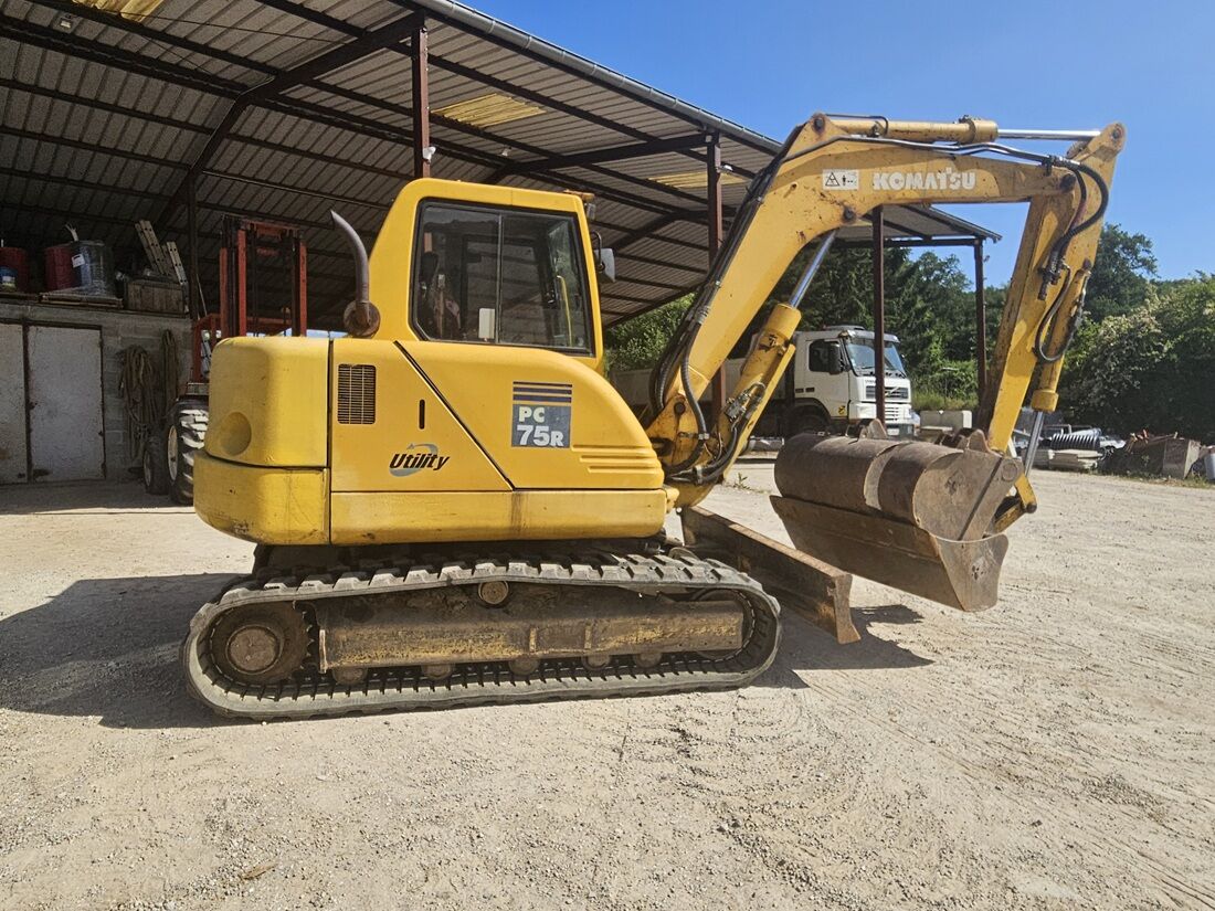 KOMATSU PC 75 R - Minikuormaaja: kuva KOMATSU PC 75 R - Minikuormaaja KOMATSU PC 75 R - Minikuormaaja: kuva KOMATSU PC 75 R - Minikuormaaja