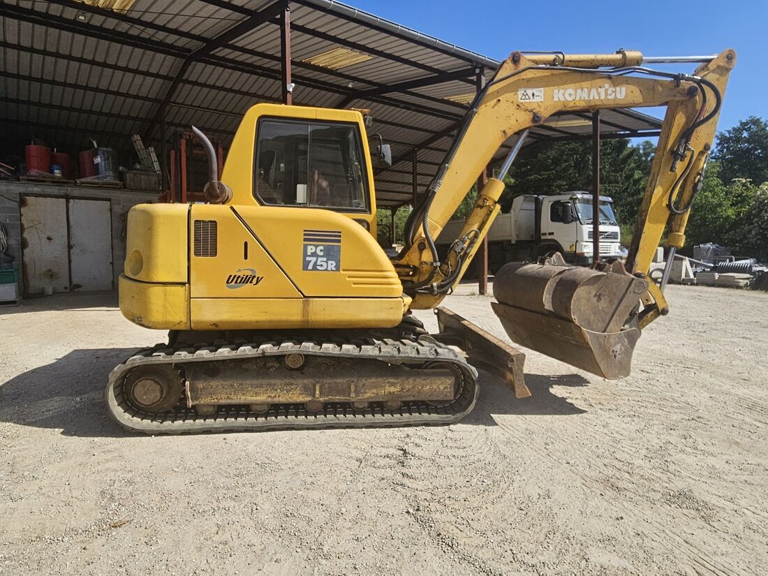 KOMATSU PC 75 R - Minikuormaaja: kuva KOMATSU PC 75 R - Minikuormaaja KOMATSU PC 75 R - Minikuormaaja: kuva KOMATSU PC 75 R - Minikuormaaja