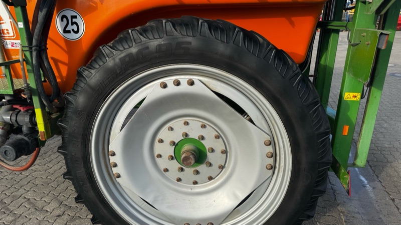 Amazone-BBG S330 NOVA 27m - Kasvinsuojeluruisku: kuva Amazone-BBG S330 NOVA 27m - Kasvinsuojeluruisku Amazone-BBG S330 NOVA 27m - Kasvinsuojeluruisku: kuva Amazone-BBG S330 NOVA 27m - Kasvinsuojeluruisku