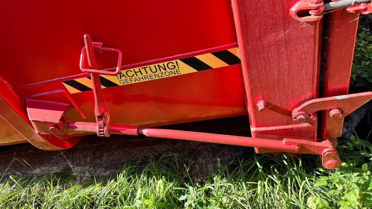 PRONAR T285/1 Hakenlift mit 2 Containern - Työkalu/ Laitteet: kuva PRONAR T285/1 Hakenlift mit 2 Containern - Työkalu/ Laitteet PRONAR T285/1 Hakenlift mit 2 Containern - Työkalu/ Laitteet: kuva PRONAR T285/1 Hakenlift mit 2 Containern - Työkalu/ Laitteet