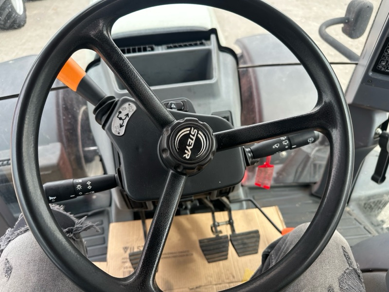 Steyr CVT 6205 - Traktori: kuva Steyr CVT 6205 - Traktori Steyr CVT 6205 - Traktori: kuva Steyr CVT 6205 - Traktori