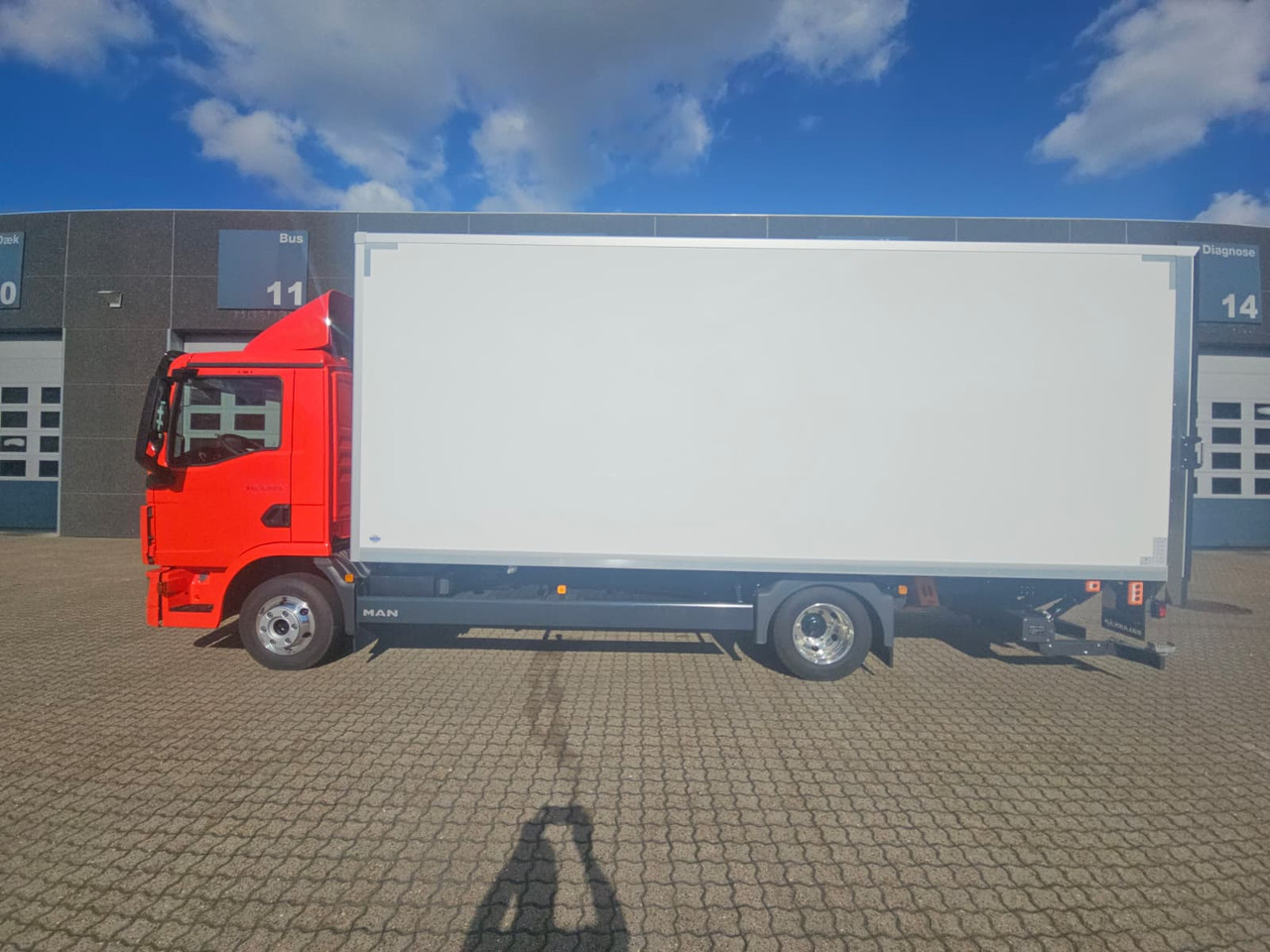MAN TGL 8.220 - Umpikori kuorma-auto: kuva MAN TGL 8.220 - Umpikori kuorma-auto MAN TGL 8.220 - Umpikori kuorma-auto: kuva MAN TGL 8.220 - Umpikori kuorma-auto