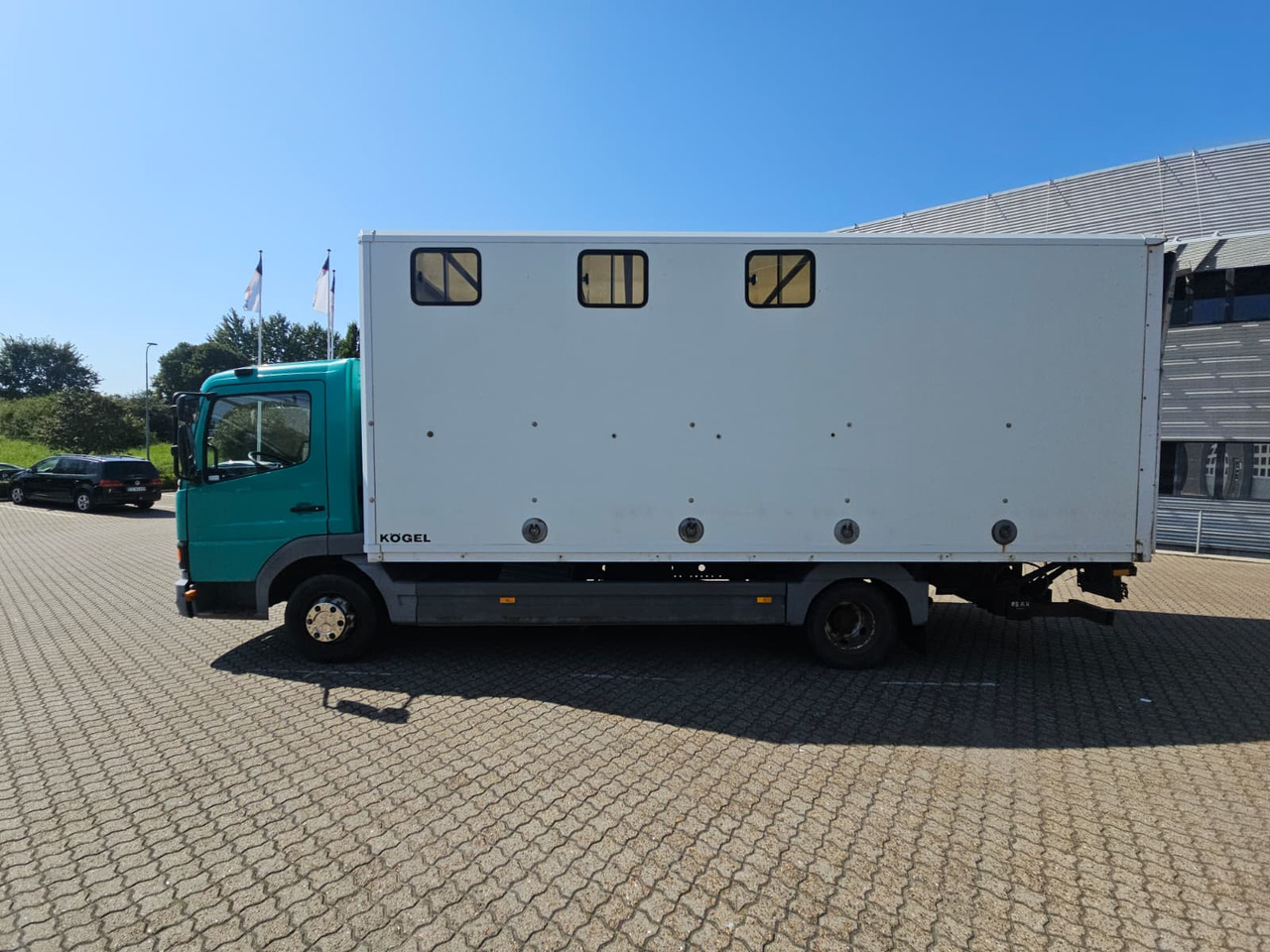 Mercedes Atego 817 - Eläinten kuljetus kuorma-auto: kuva Mercedes Atego 817 - Eläinten kuljetus kuorma-auto Mercedes Atego 817 - Eläinten kuljetus kuorma-auto: kuva Mercedes Atego 817 - Eläinten kuljetus kuorma-auto