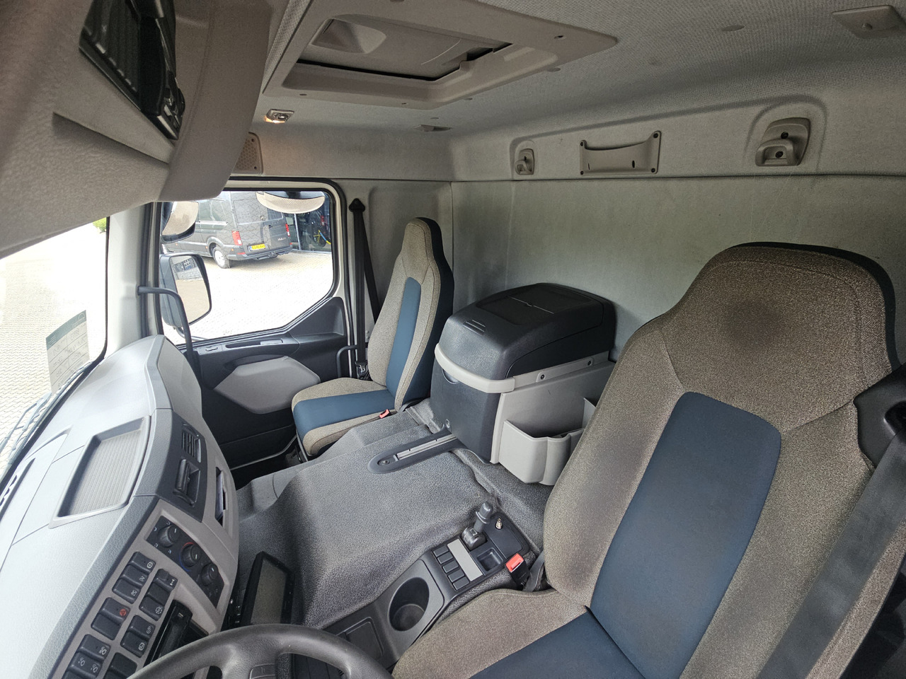 Volvo FE320 - Refrigeraattori kuorma-auto: kuva Volvo FE320 - Refrigeraattori kuorma-auto Volvo FE320 - Refrigeraattori kuorma-auto: kuva Volvo FE320 - Refrigeraattori kuorma-auto
