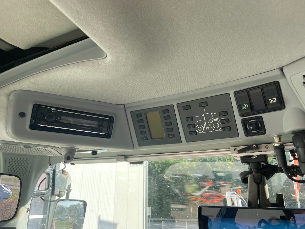 CLAAS Arion 660 CMATIC - Traktori: kuva CLAAS Arion 660 CMATIC - Traktori CLAAS Arion 660 CMATIC - Traktori: kuva CLAAS Arion 660 CMATIC - Traktori