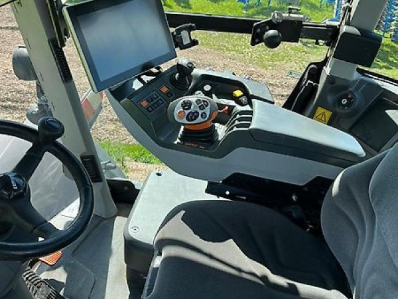 CLAAS Xerion 4200 Trac VC - Traktori: kuva CLAAS Xerion 4200 Trac VC - Traktori CLAAS Xerion 4200 Trac VC - Traktori: kuva CLAAS Xerion 4200 Trac VC - Traktori