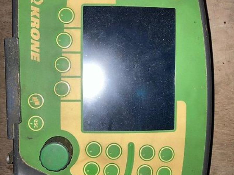 Krone Comprima CV 150 XC - Pyöröpaalain: kuva Krone Comprima CV 150 XC - Pyöröpaalain Krone Comprima CV 150 XC - Pyöröpaalain: kuva Krone Comprima CV 150 XC - Pyöröpaalain