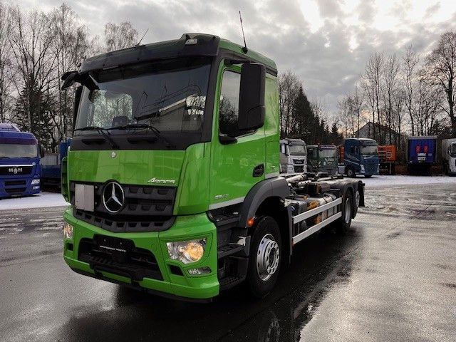 Mercedes-Benz Arocs 2643 Mit Meiller Abrollkipper Top - Koukkulava kuorma-auto: kuva Mercedes-Benz Arocs 2643 Mit Meiller Abrollkipper Top - Koukkulava kuorma-auto Mercedes-Benz Arocs 2643 Mit Meiller Abrollkipper Top - Koukkulava kuorma-auto: kuva Mercedes-Benz Arocs 2643 Mit Meiller Abrollkipper Top - Koukkulava kuorma-auto