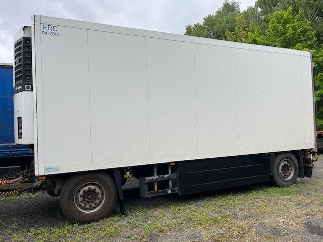 Schmitz Cargobull TK Anhänger Thermoking SL100 Rohrbahn Fleisch - Refrigeraattori perävaunu: kuva Schmitz Cargobull TK Anhänger Thermoking SL100 Rohrbahn Fleisch - Refrigeraattori perävaunu Schmitz Cargobull TK Anhänger Thermoking SL100 Rohrbahn Fleisch - Refrigeraattori perävaunu: kuva Schmitz Cargobull TK Anhänger Thermoking SL100 Rohrbahn Fleisch - Refrigeraattori perävaunu