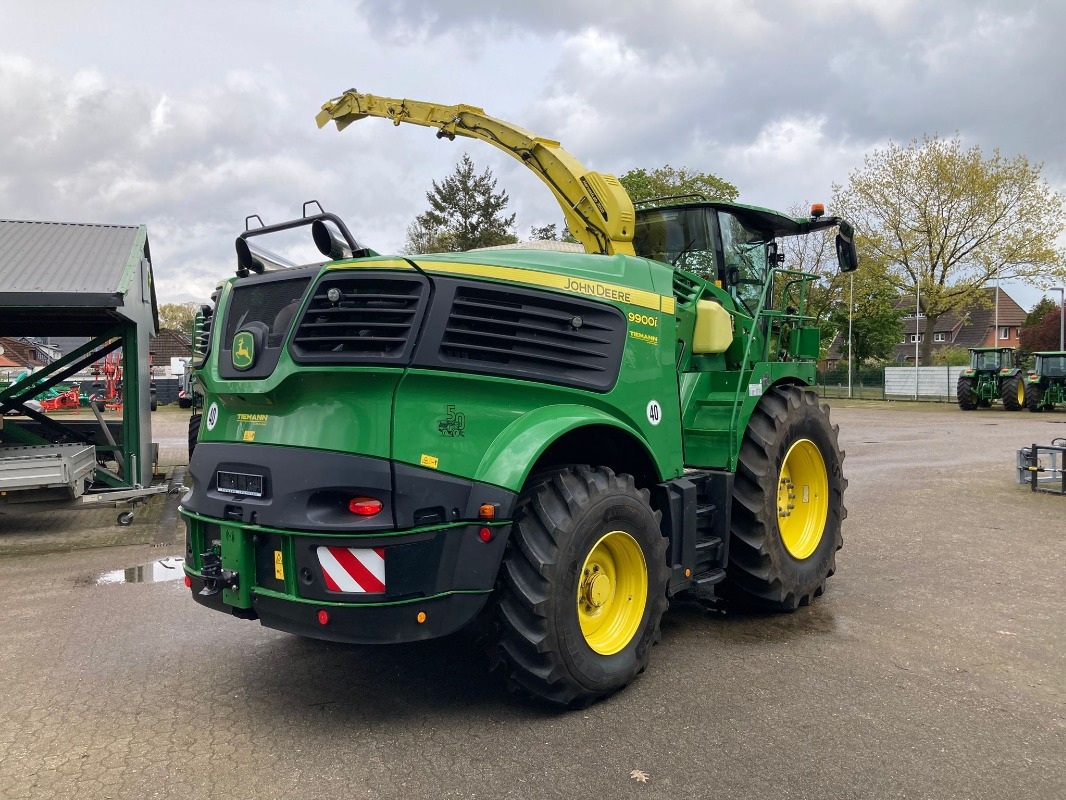 John Deere 9900 PRODRIVE 40 KM/H - Sadonkorjuukone: kuva John Deere 9900 PRODRIVE 40 KM/H - Sadonkorjuukone John Deere 9900 PRODRIVE 40 KM/H - Sadonkorjuukone: kuva John Deere 9900 PRODRIVE 40 KM/H - Sadonkorjuukone