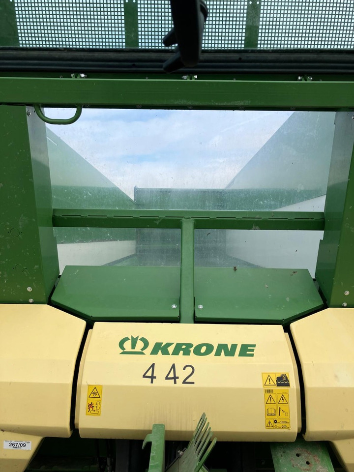 Krone GX 440 - Maatalous perävaunu: kuva Krone GX 440 - Maatalous perävaunu Krone GX 440 - Maatalous perävaunu: kuva Krone GX 440 - Maatalous perävaunu
