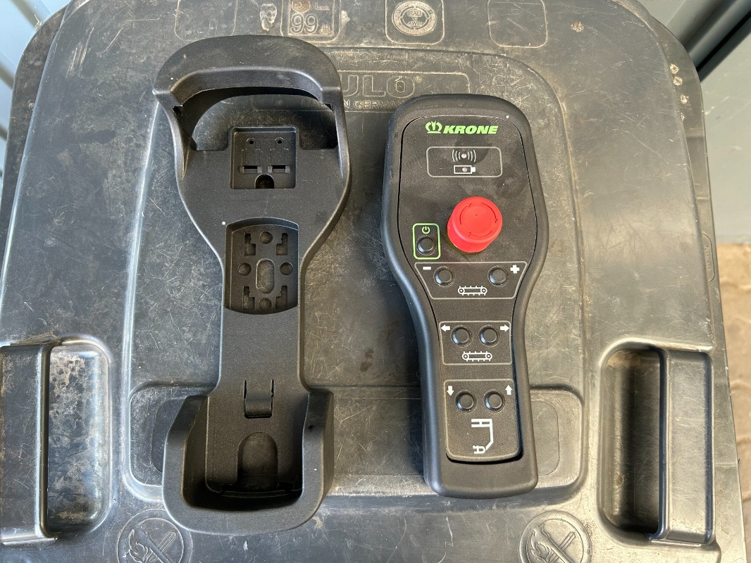 Krone GX 440 - Maatalous perävaunu: kuva Krone GX 440 - Maatalous perävaunu Krone GX 440 - Maatalous perävaunu: kuva Krone GX 440 - Maatalous perävaunu