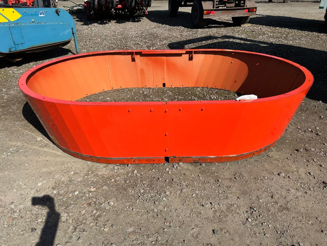 Kuhn Aufbau zum Euromix 1270 - Säilörehu - laitteet: kuva Kuhn Aufbau zum Euromix 1270 - Säilörehu - laitteet Kuhn Aufbau zum Euromix 1270 - Säilörehu - laitteet: kuva Kuhn Aufbau zum Euromix 1270 - Säilörehu - laitteet