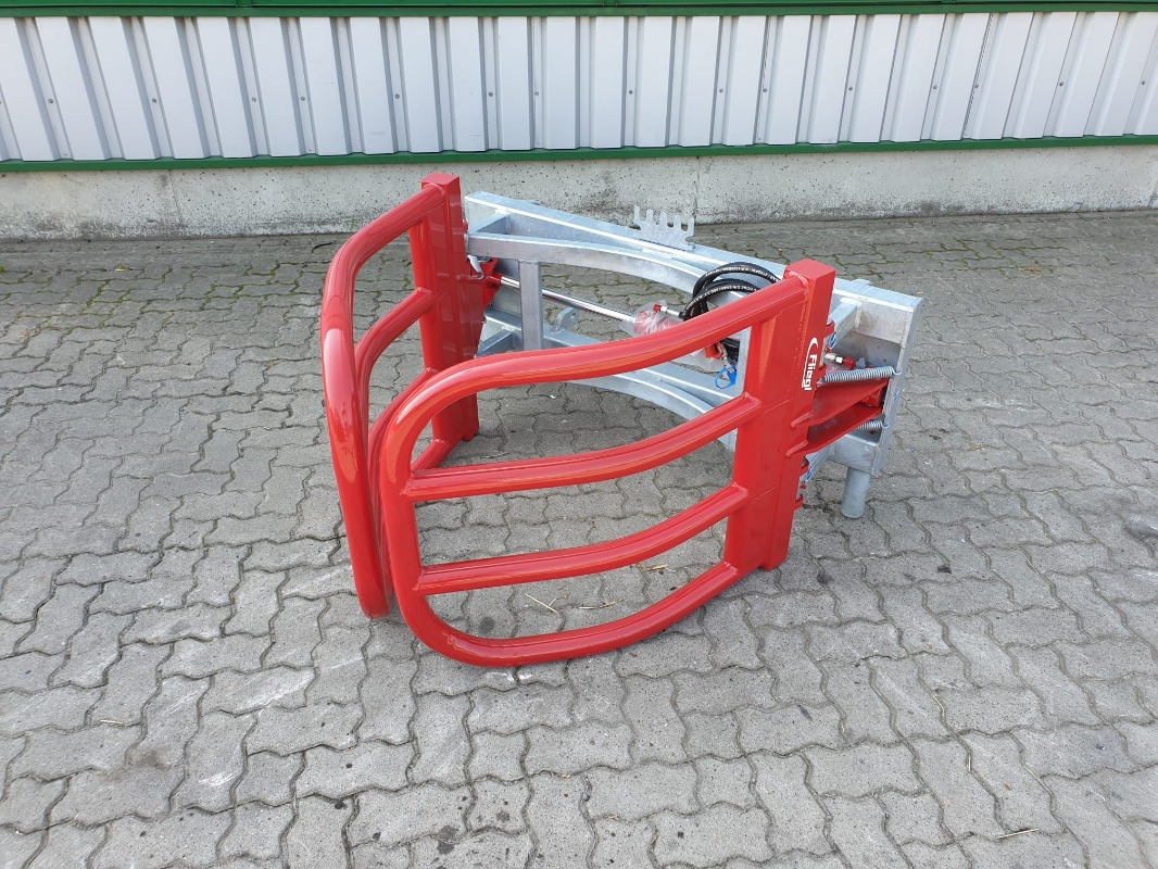 Fliegl Ballenzange Profi-Combi **Sonderpreis** - Lisälaitteet: kuva Fliegl Ballenzange Profi-Combi **Sonderpreis** - Lisälaitteet Fliegl Ballenzange Profi-Combi **Sonderpreis** - Lisälaitteet: kuva Fliegl Ballenzange Profi-Combi **Sonderpreis** - Lisälaitteet