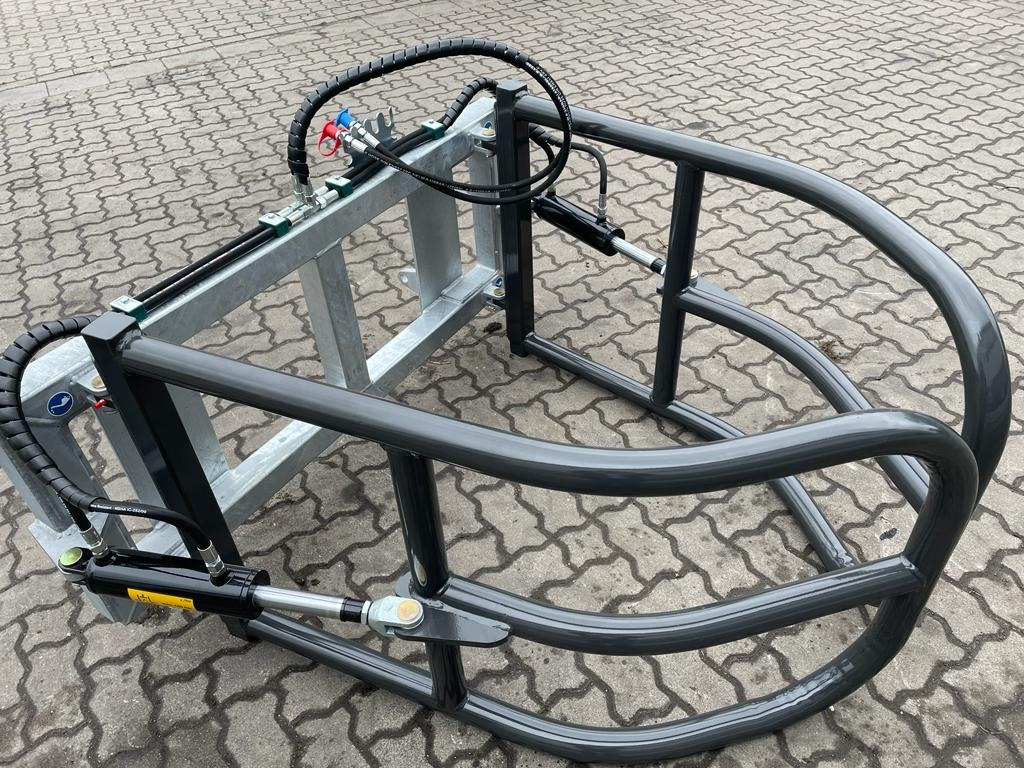 Fliegl Ballenzange ''Small'' **Sonderpreis** - Lisälaitteet: kuva Fliegl Ballenzange ''Small'' **Sonderpreis** - Lisälaitteet Fliegl Ballenzange ''Small'' **Sonderpreis** - Lisälaitteet: kuva Fliegl Ballenzange ''Small'' **Sonderpreis** - Lisälaitteet