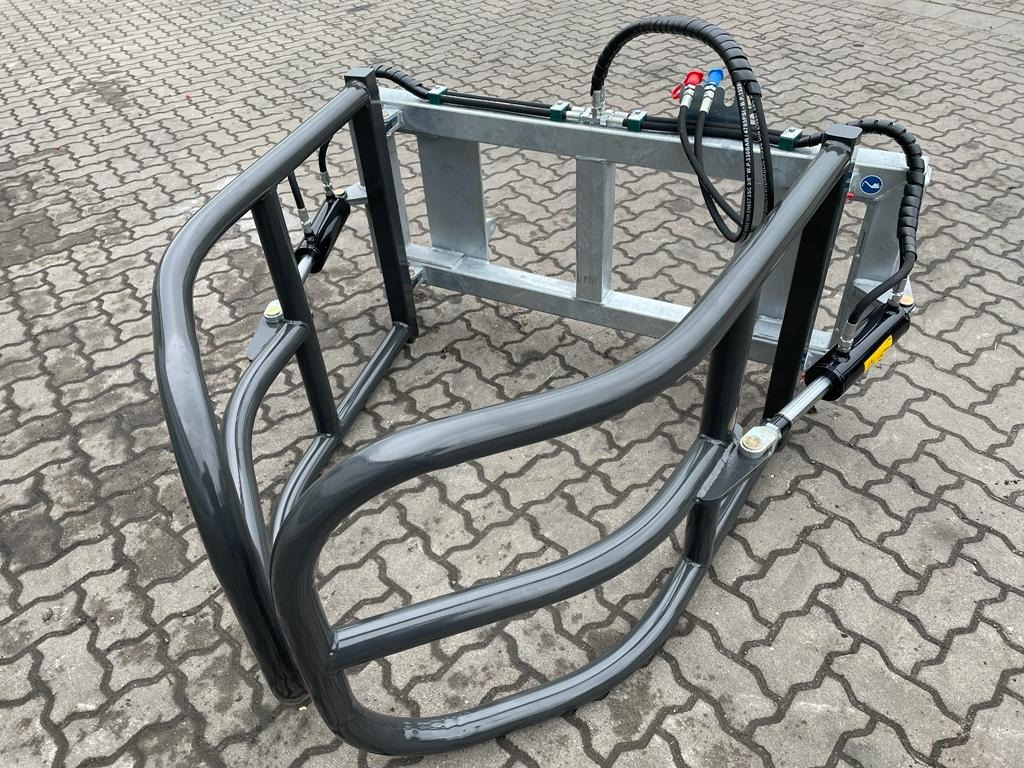 Fliegl Ballenzange ''Small'' **Sonderpreis** - Lisälaitteet: kuva Fliegl Ballenzange ''Small'' **Sonderpreis** - Lisälaitteet Fliegl Ballenzange ''Small'' **Sonderpreis** - Lisälaitteet: kuva Fliegl Ballenzange ''Small'' **Sonderpreis** - Lisälaitteet