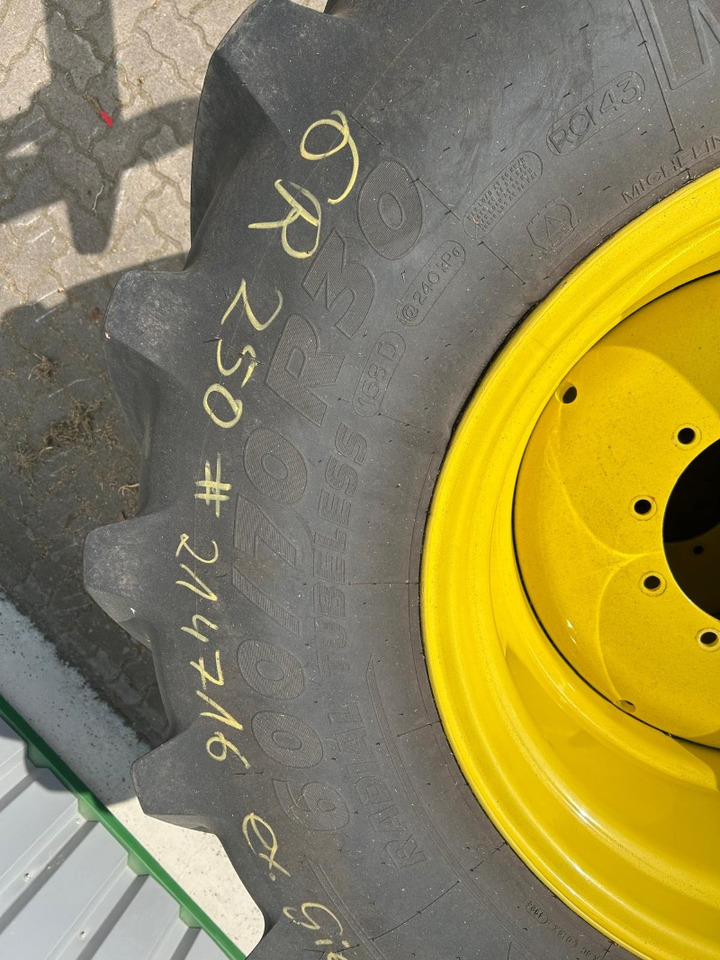 Michelin Kompletträder 710/70R42 600/70R30 - Rengas - Maatalouskoneet: kuva Michelin Kompletträder 710/70R42 600/70R30 - Rengas - Maatalouskoneet Michelin Kompletträder 710/70R42 600/70R30 - Rengas - Maatalouskoneet: kuva Michelin Kompletträder 710/70R42 600/70R30 - Rengas - Maatalouskoneet