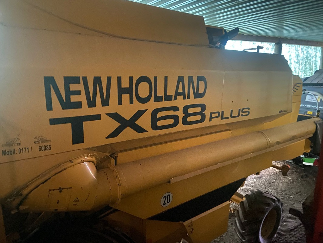 New Holland TX 68 Plus - Leikkuupuimuri: kuva New Holland TX 68 Plus - Leikkuupuimuri New Holland TX 68 Plus - Leikkuupuimuri: kuva New Holland TX 68 Plus - Leikkuupuimuri