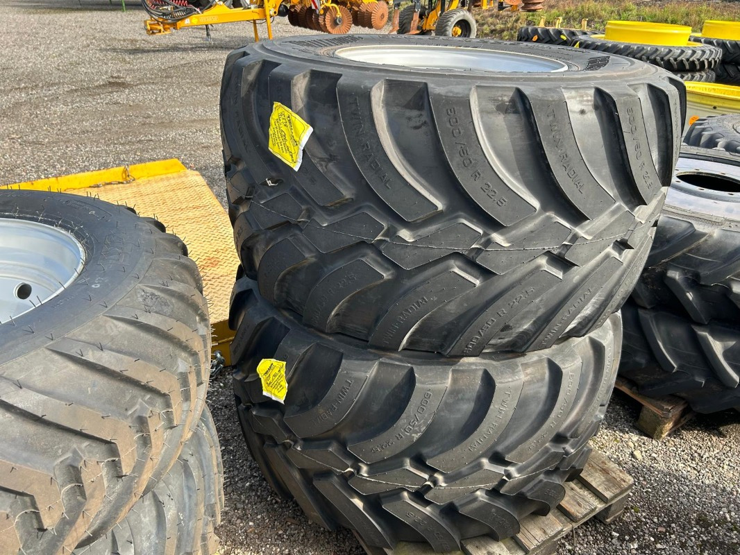 Trelleborg 600/50R22.5 - 2 Stück - Renkaat ja vanteet - Maatalouskoneet: kuva Trelleborg 600/50R22.5 - 2 Stück - Renkaat ja vanteet - Maatalouskoneet Trelleborg 600/50R22.5 - 2 Stück - Renkaat ja vanteet - Maatalouskoneet: kuva Trelleborg 600/50R22.5 - 2 Stück - Renkaat ja vanteet - Maatalouskoneet