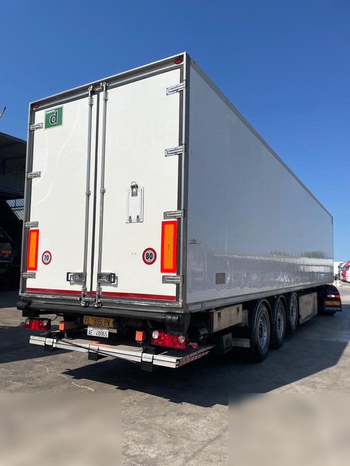 CARMOSINO - Refrigeraattori puoliperävaunu: kuva CARMOSINO - Refrigeraattori puoliperävaunu CARMOSINO - Refrigeraattori puoliperävaunu: kuva CARMOSINO - Refrigeraattori puoliperävaunu