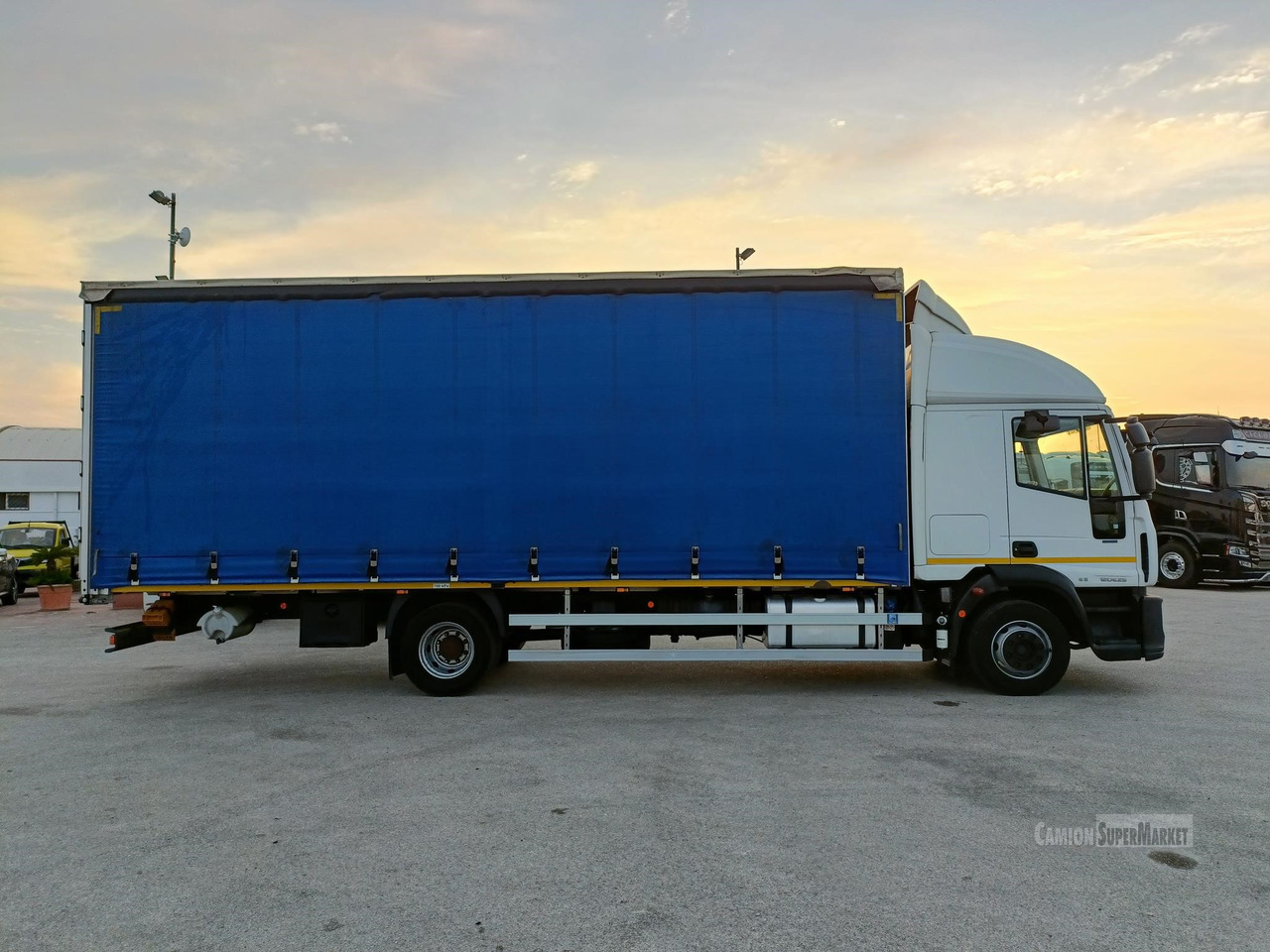 IVECO EUROCARGO 120E25 - Pressukapelli kuorma-auto: kuva IVECO EUROCARGO 120E25 - Pressukapelli kuorma-auto IVECO EUROCARGO 120E25 - Pressukapelli kuorma-auto: kuva IVECO EUROCARGO 120E25 - Pressukapelli kuorma-auto