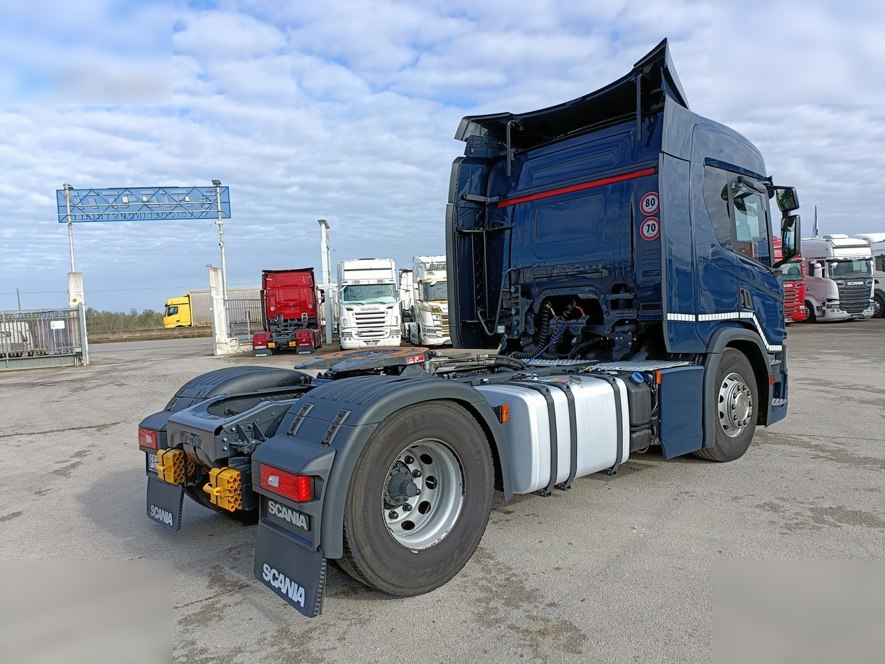 SCANIA P450 - Vetopöytäauto: kuva SCANIA P450 - Vetopöytäauto SCANIA P450 - Vetopöytäauto: kuva SCANIA P450 - Vetopöytäauto