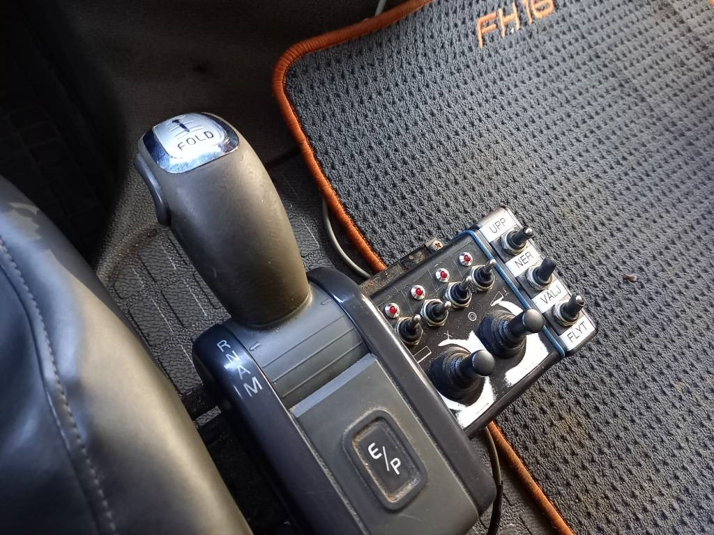 Koukkulava kuorma-auto Volvo FH 520, 8x4, MULTILIFT: kuva Koukkulava kuorma-auto Volvo FH 520, 8x4, MULTILIFT