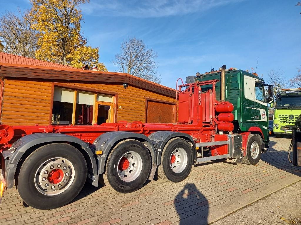 Koukkulava kuorma-auto Volvo FH 520, 8x4, MULTILIFT: kuva Koukkulava kuorma-auto Volvo FH 520, 8x4, MULTILIFT