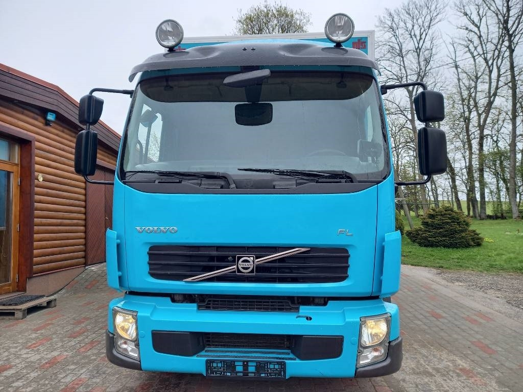 Volvo FL 240, 4x2, GW 16000 KG - Umpikori kuorma-auto: kuva Volvo FL 240, 4x2, GW 16000 KG - Umpikori kuorma-auto Volvo FL 240, 4x2, GW 16000 KG - Umpikori kuorma-auto: kuva Volvo FL 240, 4x2, GW 16000 KG - Umpikori kuorma-auto