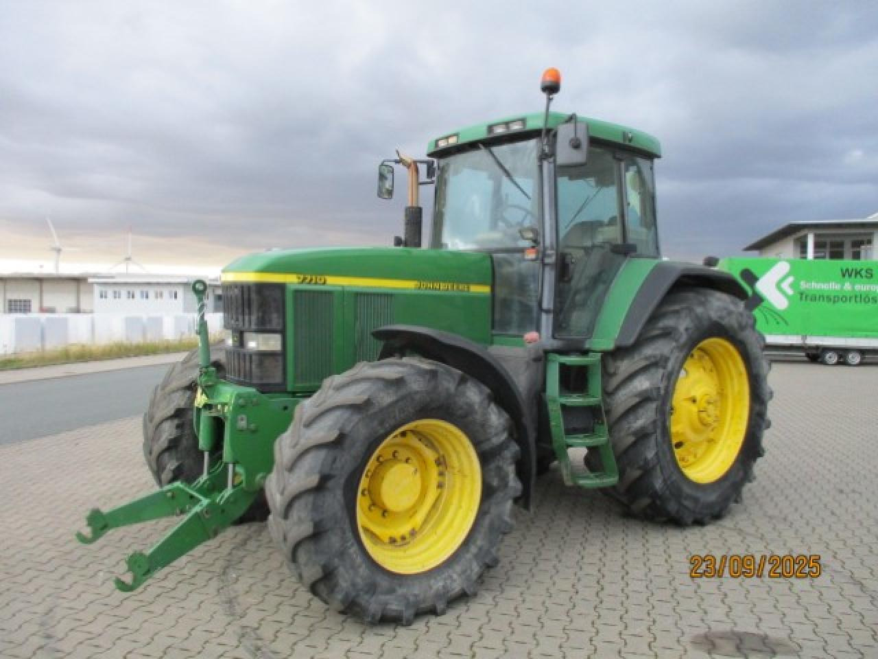 John Deere 7710 TLS Krichgang - Traktori: kuva John Deere 7710 TLS Krichgang - Traktori John Deere 7710 TLS Krichgang - Traktori: kuva John Deere 7710 TLS Krichgang - Traktori