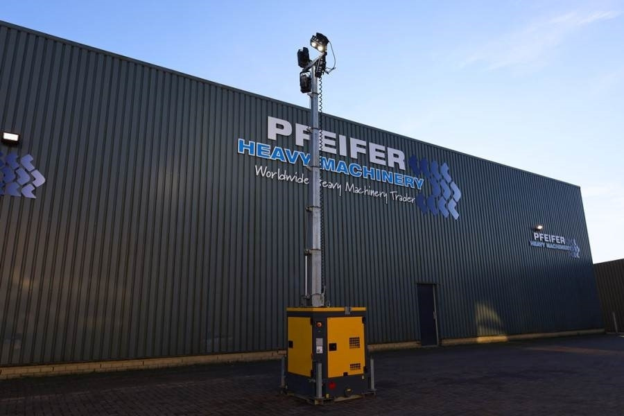 Atlas Copco HiLight B5+KD Max Boom Height 8m, Luminosity With - Valopylväs: kuva Atlas Copco HiLight B5+KD Max Boom Height 8m, Luminosity With - Valopylväs Atlas Copco HiLight B5+KD Max Boom Height 8m, Luminosity With - Valopylväs: kuva Atlas Copco HiLight B5+KD Max Boom Height 8m, Luminosity With - Valopylväs