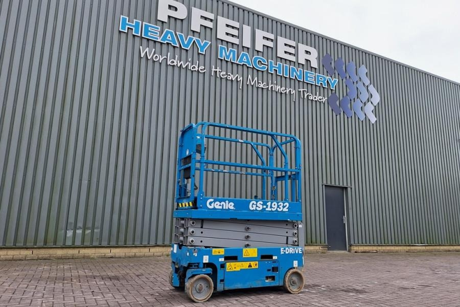 Genie GS1932 E-Drive Several In Stock, 8m Working Height - Saksilava: kuva Genie GS1932 E-Drive Several In Stock, 8m Working Height - Saksilava Genie GS1932 E-Drive Several In Stock, 8m Working Height - Saksilava: kuva Genie GS1932 E-Drive Several In Stock, 8m Working Height - Saksilava