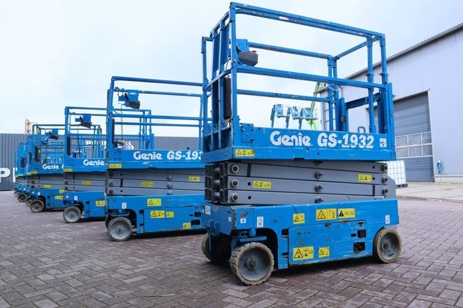 Genie GS1932 Electric, Working Height 7.8 m, 227kg Capac - Saksilava: kuva Genie GS1932 Electric, Working Height 7.8 m, 227kg Capac - Saksilava Genie GS1932 Electric, Working Height 7.8 m, 227kg Capac - Saksilava: kuva Genie GS1932 Electric, Working Height 7.8 m, 227kg Capac - Saksilava