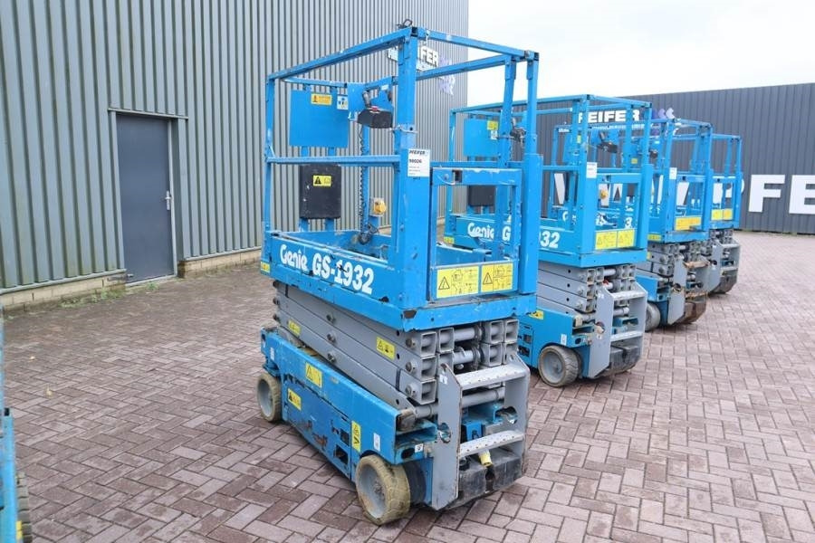 Genie GS1932 Electric, Working Height 7.8 m, 227kg Capac - Saksilava: kuva Genie GS1932 Electric, Working Height 7.8 m, 227kg Capac - Saksilava Genie GS1932 Electric, Working Height 7.8 m, 227kg Capac - Saksilava: kuva Genie GS1932 Electric, Working Height 7.8 m, 227kg Capac - Saksilava