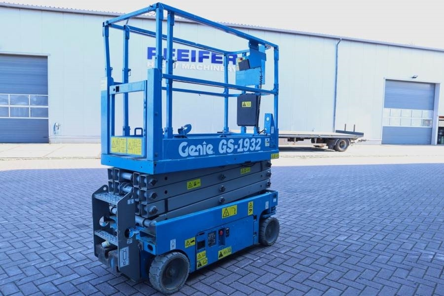 Genie GS1932 Electric, Working Height 7.8 m, 227kg Capac - Saksilava: kuva Genie GS1932 Electric, Working Height 7.8 m, 227kg Capac - Saksilava Genie GS1932 Electric, Working Height 7.8 m, 227kg Capac - Saksilava: kuva Genie GS1932 Electric, Working Height 7.8 m, 227kg Capac - Saksilava