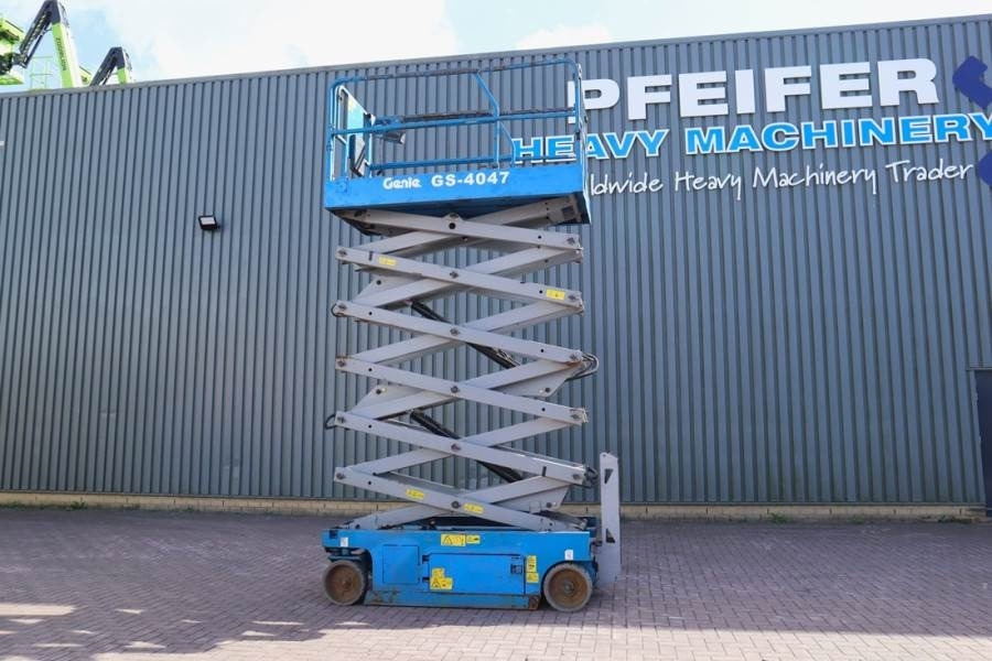Genie GS4047 Electric, 14m Working Height, 350kg Capacit - Saksilava: kuva Genie GS4047 Electric, 14m Working Height, 350kg Capacit - Saksilava Genie GS4047 Electric, 14m Working Height, 350kg Capacit - Saksilava: kuva Genie GS4047 Electric, 14m Working Height, 350kg Capacit - Saksilava