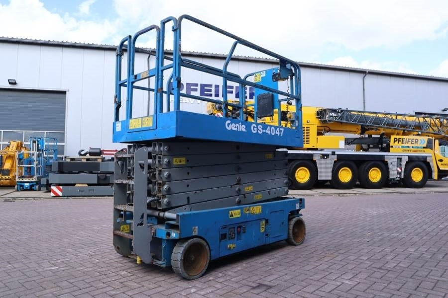 Genie GS4047 Electric, 14m Working Height, 350kg Capacit - Saksilava: kuva Genie GS4047 Electric, 14m Working Height, 350kg Capacit - Saksilava Genie GS4047 Electric, 14m Working Height, 350kg Capacit - Saksilava: kuva Genie GS4047 Electric, 14m Working Height, 350kg Capacit - Saksilava