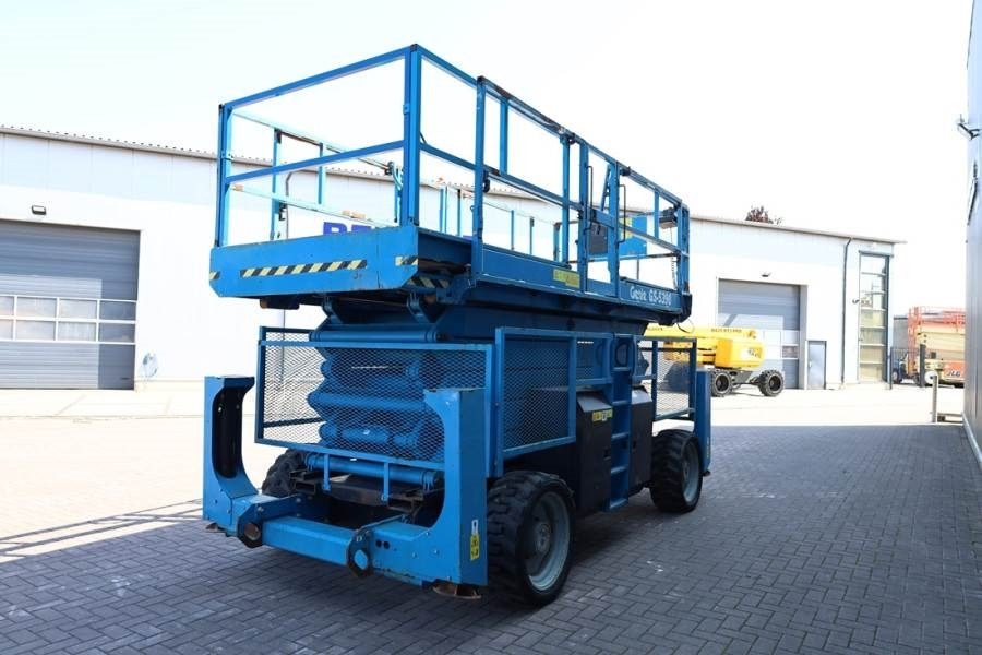 Genie GS5390 Diesel, 4x4 Drive, 18.15m Working Height, 6 - Saksilava: kuva Genie GS5390 Diesel, 4x4 Drive, 18.15m Working Height, 6 - Saksilava Genie GS5390 Diesel, 4x4 Drive, 18.15m Working Height, 6 - Saksilava: kuva Genie GS5390 Diesel, 4x4 Drive, 18.15m Working Height, 6 - Saksilava