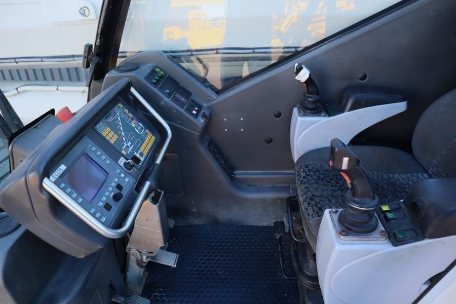 Grove GMK3055 Diesel, 6x6x6, 55t Capacity, 43m Main Boom  - Kaikki maastonosturi: kuva Grove GMK3055 Diesel, 6x6x6, 55t Capacity, 43m Main Boom  - Kaikki maastonosturi Grove GMK3055 Diesel, 6x6x6, 55t Capacity, 43m Main Boom  - Kaikki maastonosturi: kuva Grove GMK3055 Diesel, 6x6x6, 55t Capacity, 43m Main Boom  - Kaikki maastonosturi