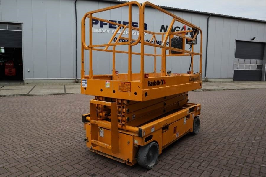 Haulotte Compact 10 Electric, 10m Working Height, 450kg Cap - Saksilava: kuva Haulotte Compact 10 Electric, 10m Working Height, 450kg Cap - Saksilava Haulotte Compact 10 Electric, 10m Working Height, 450kg Cap - Saksilava: kuva Haulotte Compact 10 Electric, 10m Working Height, 450kg Cap - Saksilava