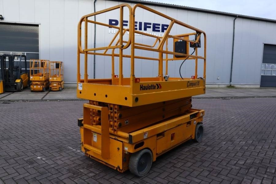 Haulotte Compact 10 Electric, 10m Working Height, 450kg Cap - Saksilava: kuva Haulotte Compact 10 Electric, 10m Working Height, 450kg Cap - Saksilava Haulotte Compact 10 Electric, 10m Working Height, 450kg Cap - Saksilava: kuva Haulotte Compact 10 Electric, 10m Working Height, 450kg Cap - Saksilava