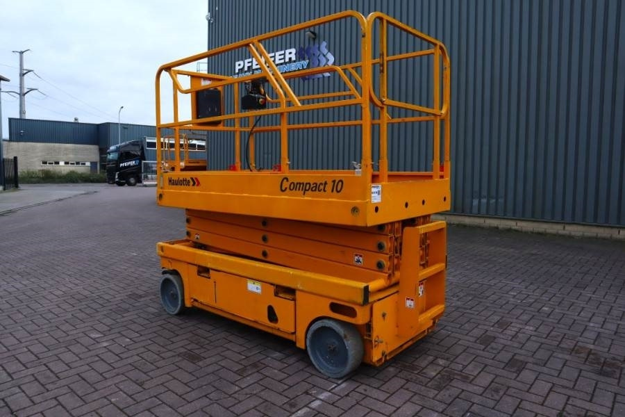Saksilava Haulotte Compact 10 Electric, 10m Working Height, 450kg Cap: kuva Saksilava Haulotte Compact 10 Electric, 10m Working Height, 450kg Cap