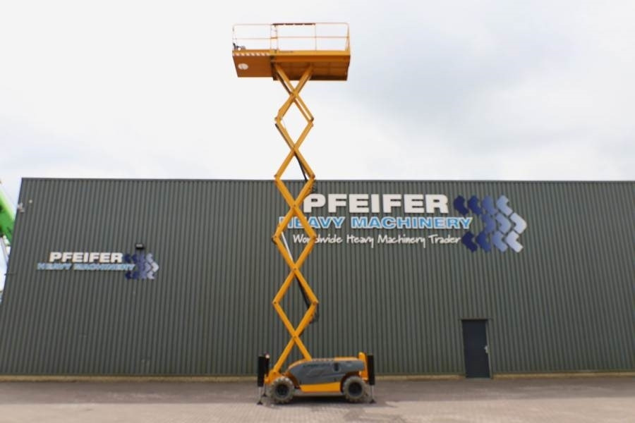 Haulotte Compact 12RTE Electric, 12m Working Height, 450kg - Saksilava: kuva Haulotte Compact 12RTE Electric, 12m Working Height, 450kg - Saksilava Haulotte Compact 12RTE Electric, 12m Working Height, 450kg - Saksilava: kuva Haulotte Compact 12RTE Electric, 12m Working Height, 450kg - Saksilava