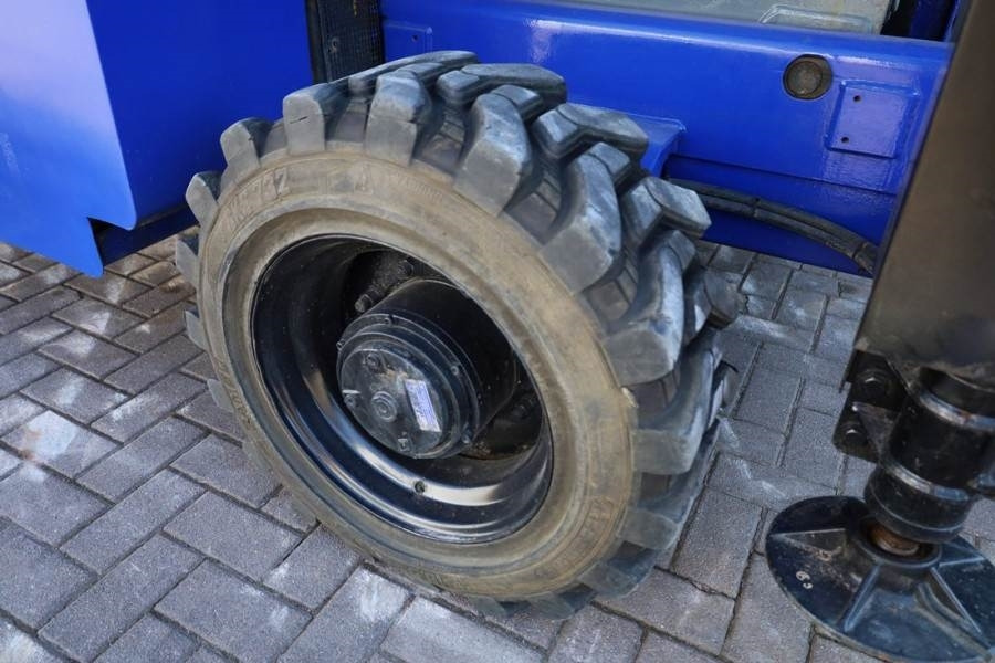 Saksilava Haulotte H15SXL Diesel, 4x4 Drive, 15m Working Height, 500k: kuva Saksilava Haulotte H15SXL Diesel, 4x4 Drive, 15m Working Height, 500k Saksilava Haulotte H15SXL Diesel, 4x4 Drive, 15m Working Height, 500k: kuva Saksilava Haulotte H15SXL Diesel, 4x4 Drive, 15m Working Height, 500k