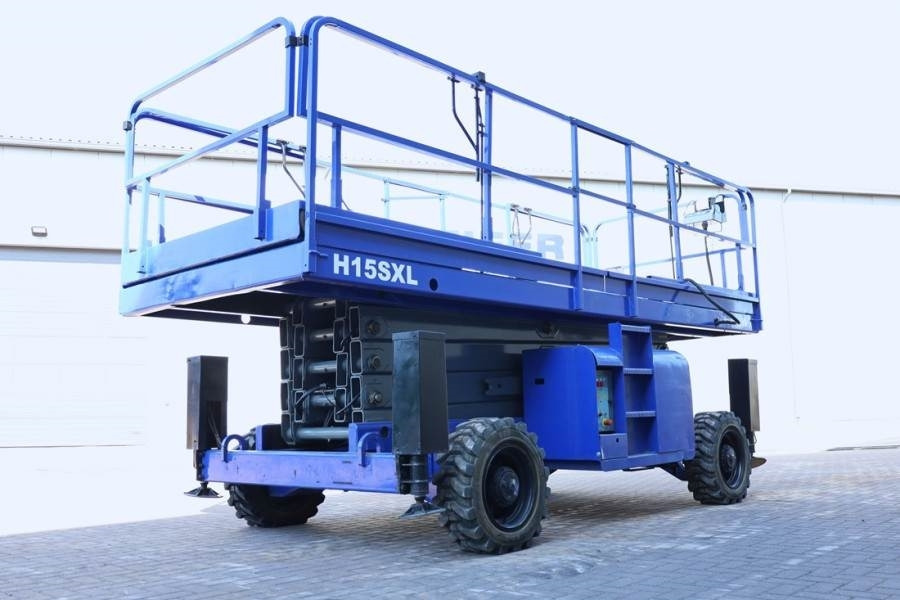 Haulotte H15SXL Diesel, 4x4 Drive, 15m Working Height, 500k  - Saksilava: kuva Haulotte H15SXL Diesel, 4x4 Drive, 15m Working Height, 500k  - Saksilava Haulotte H15SXL Diesel, 4x4 Drive, 15m Working Height, 500k  - Saksilava: kuva Haulotte H15SXL Diesel, 4x4 Drive, 15m Working Height, 500k  - Saksilava